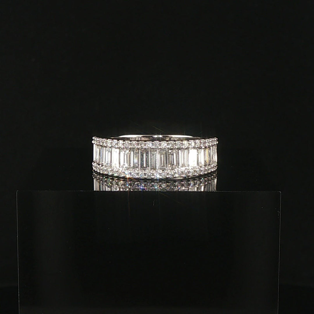 EFFY 14k White Gold 1.25cttw Baguette and Round Diamond Ladies Band Ring Size 7