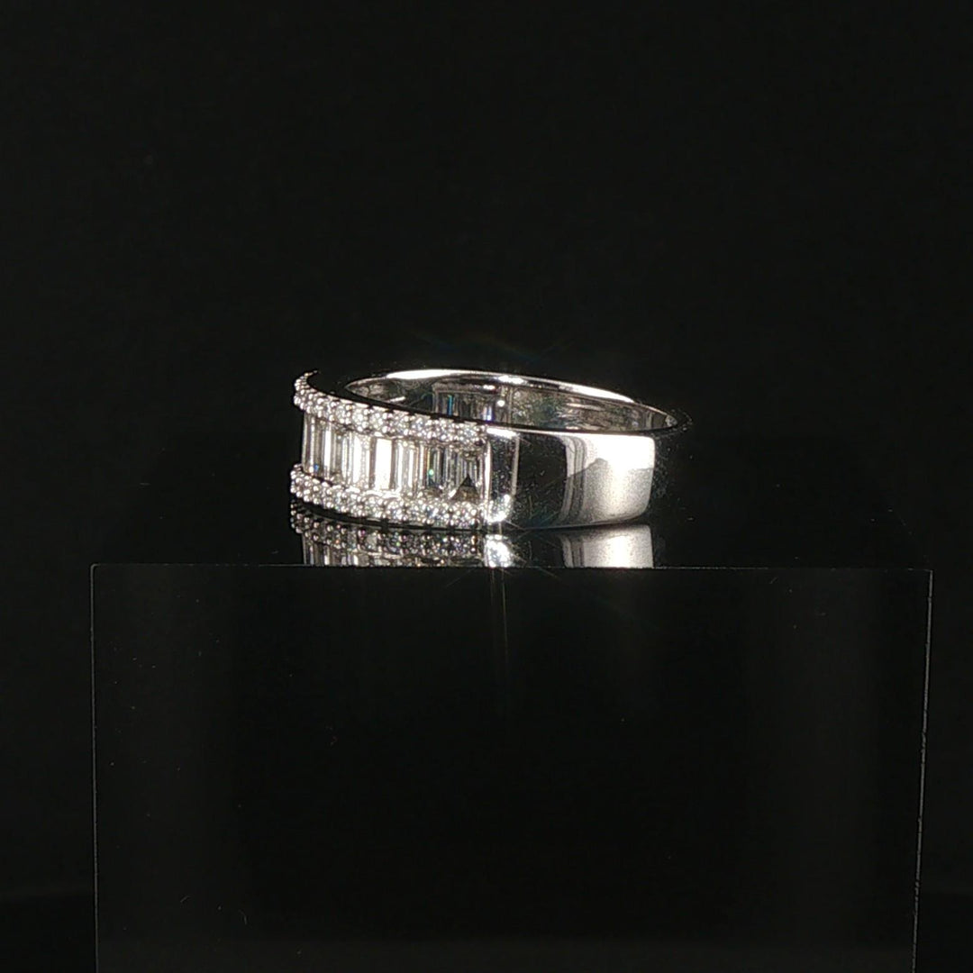 EFFY 14k White Gold 1.25cttw Baguette and Round Diamond Ladies Band Ring Size 7