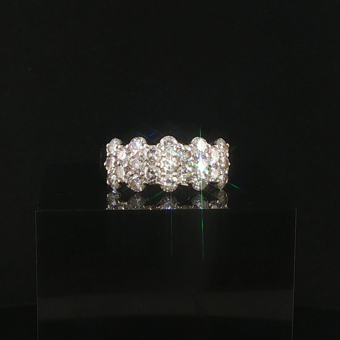 14k White Gold and 2cttw Diamond Cluster Band Ring Size 10