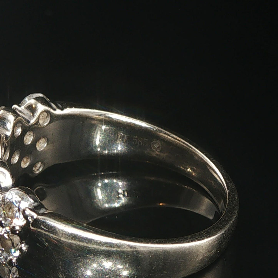 14k White Gold and 2cttw Diamond Cluster Band Ring Size 10