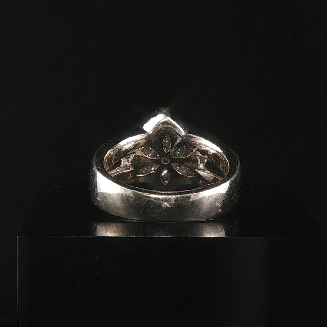 18k White Gold and 1.25cttw Princess Cut Diamond Heavy Ring Size 5