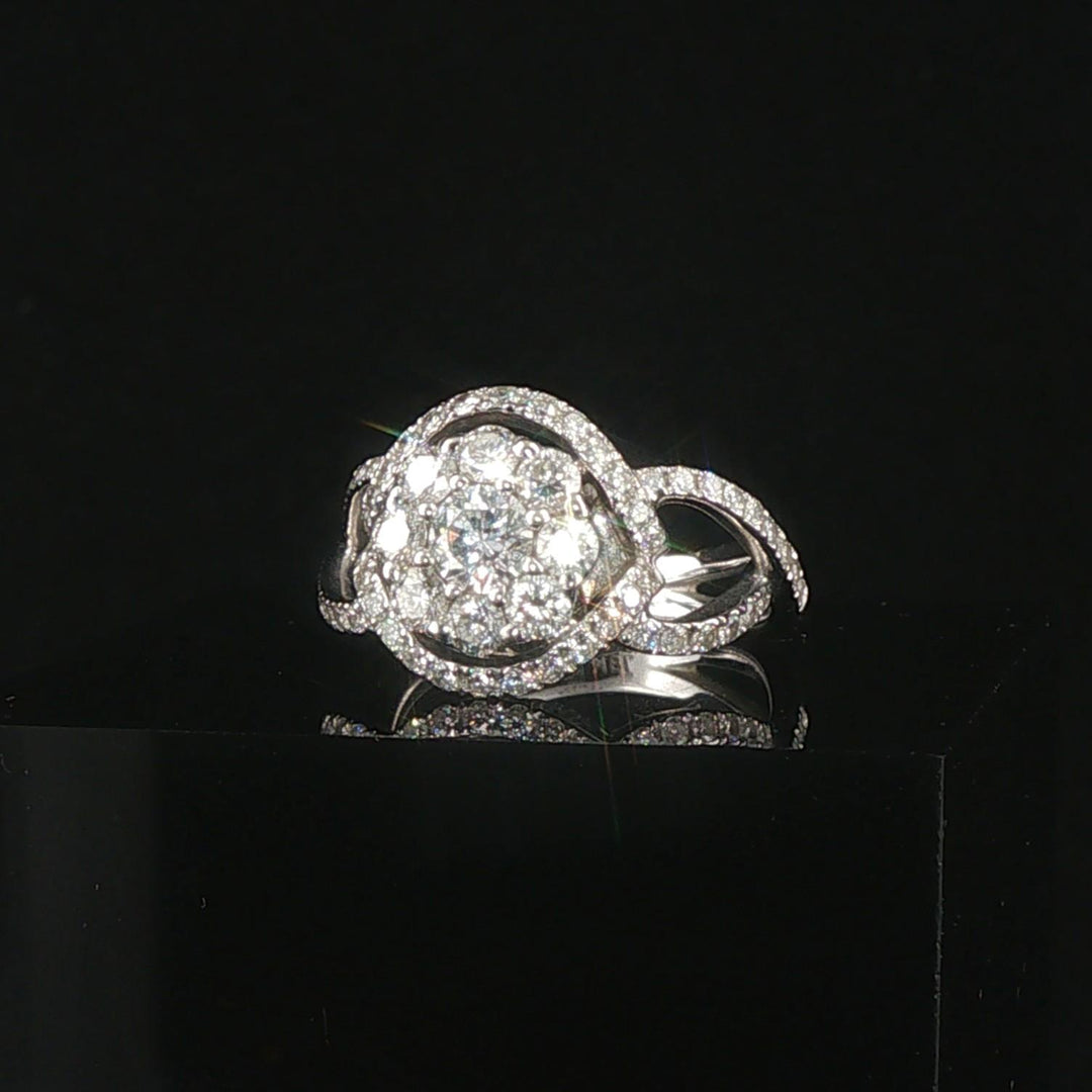 18k White Gold and 1cttw Diamond Halo Ladies Ring Size 4.75