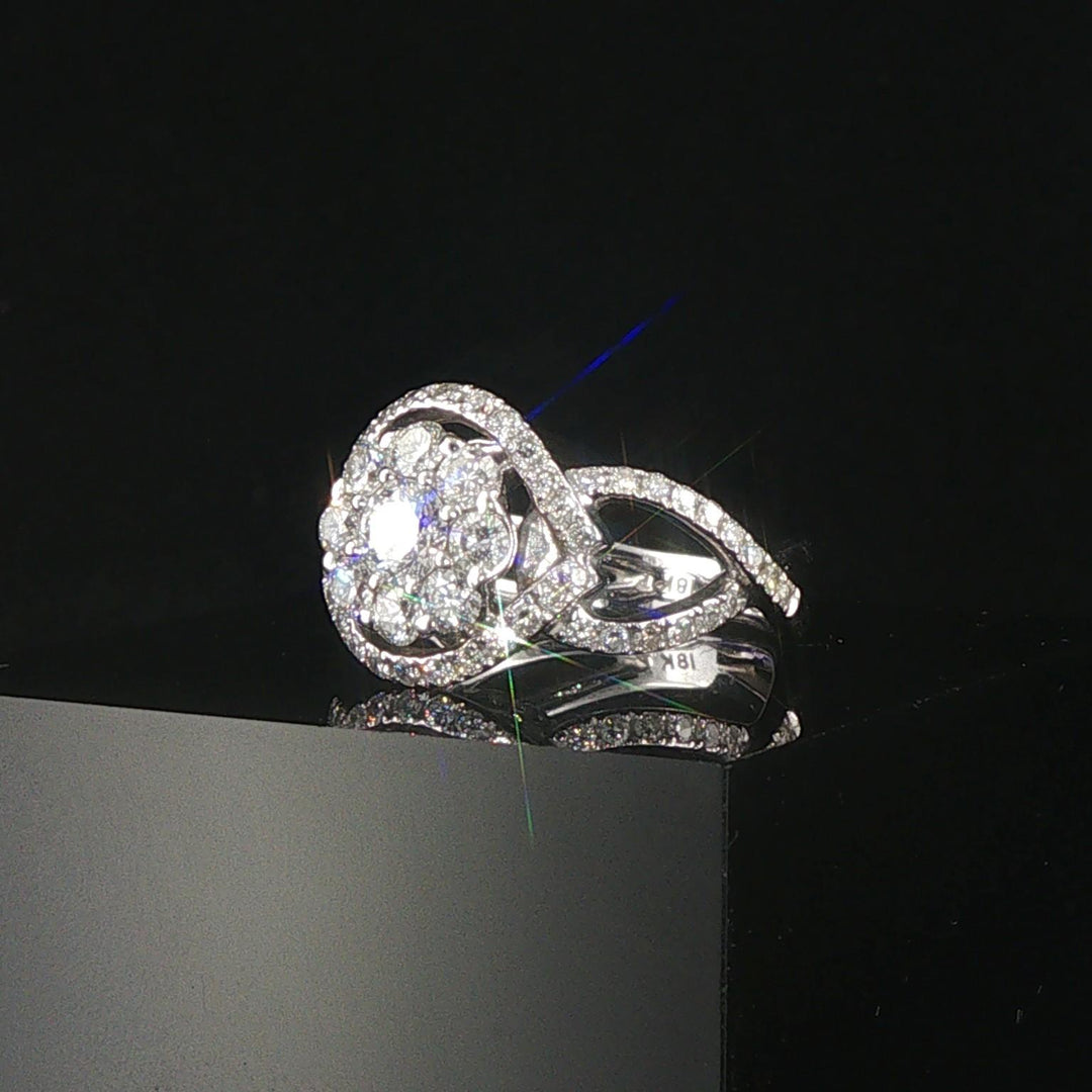18k White Gold and 1cttw Diamond Halo Ladies Ring Size 4.75