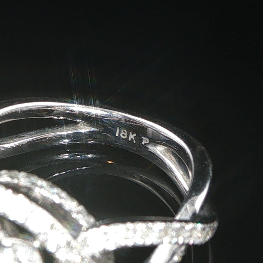 18k White Gold and 1cttw Diamond Halo Ladies Ring Size 4.75