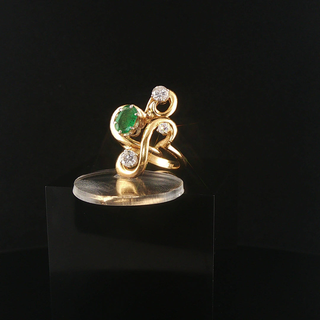 18k Yellow Gold Emerald and 0.40cttw Diamond Unique Ring Italy Size 6.5