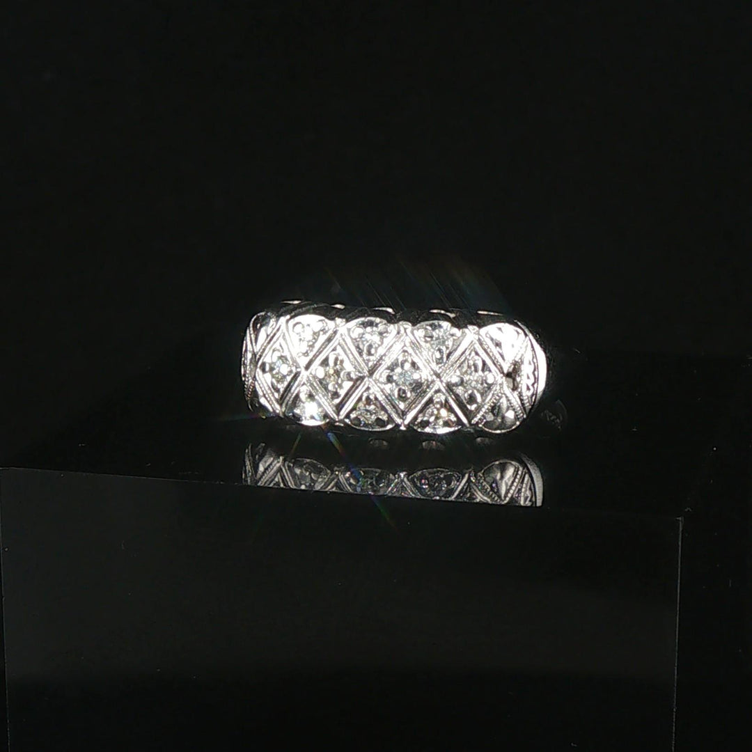 14k White Gold and 0.05cttw Diamond Vintage Ladies Band Ring Size 8.5
