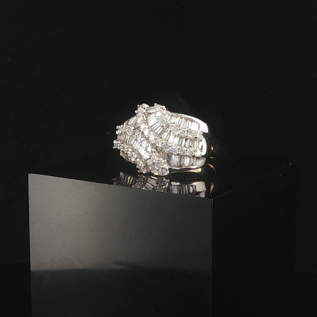 18k White Gold and 14k Yellow Gold 1.25cttw Diamond Ring Size 5.5