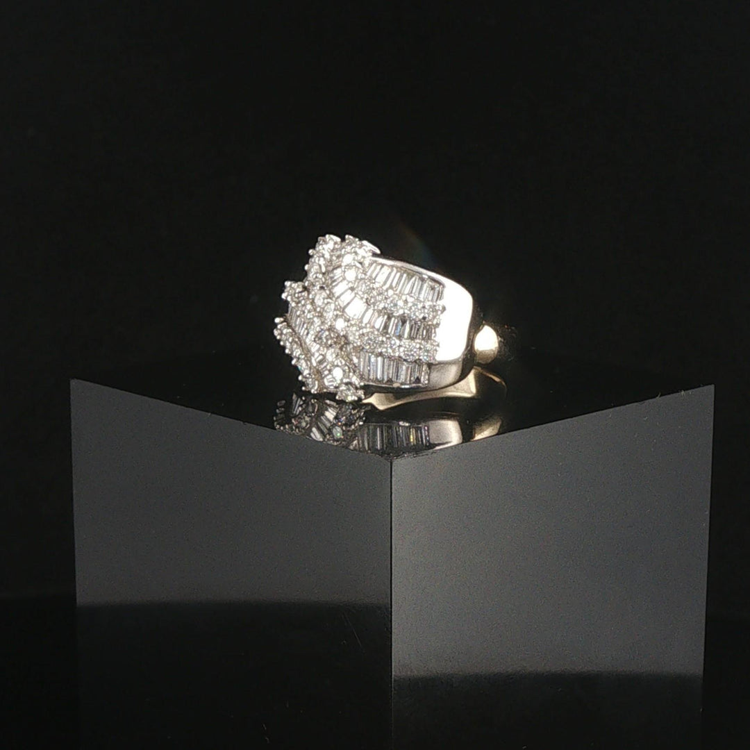 18k White Gold and 14k Yellow Gold 1.25cttw Diamond Ring Size 5.5