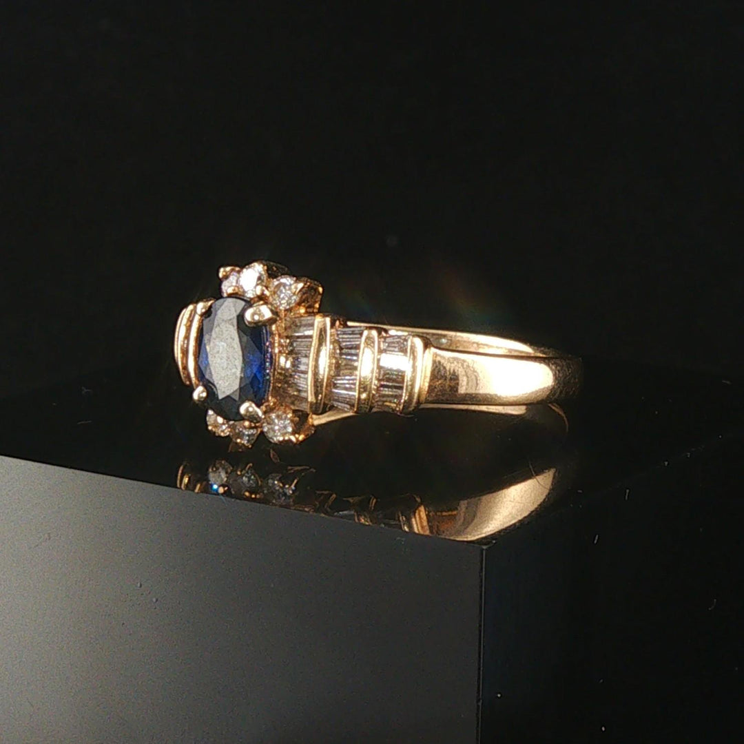 14k Yellow Gold Sapphire and 0.25cttw Diamond Vintage Ring Size 10.25
