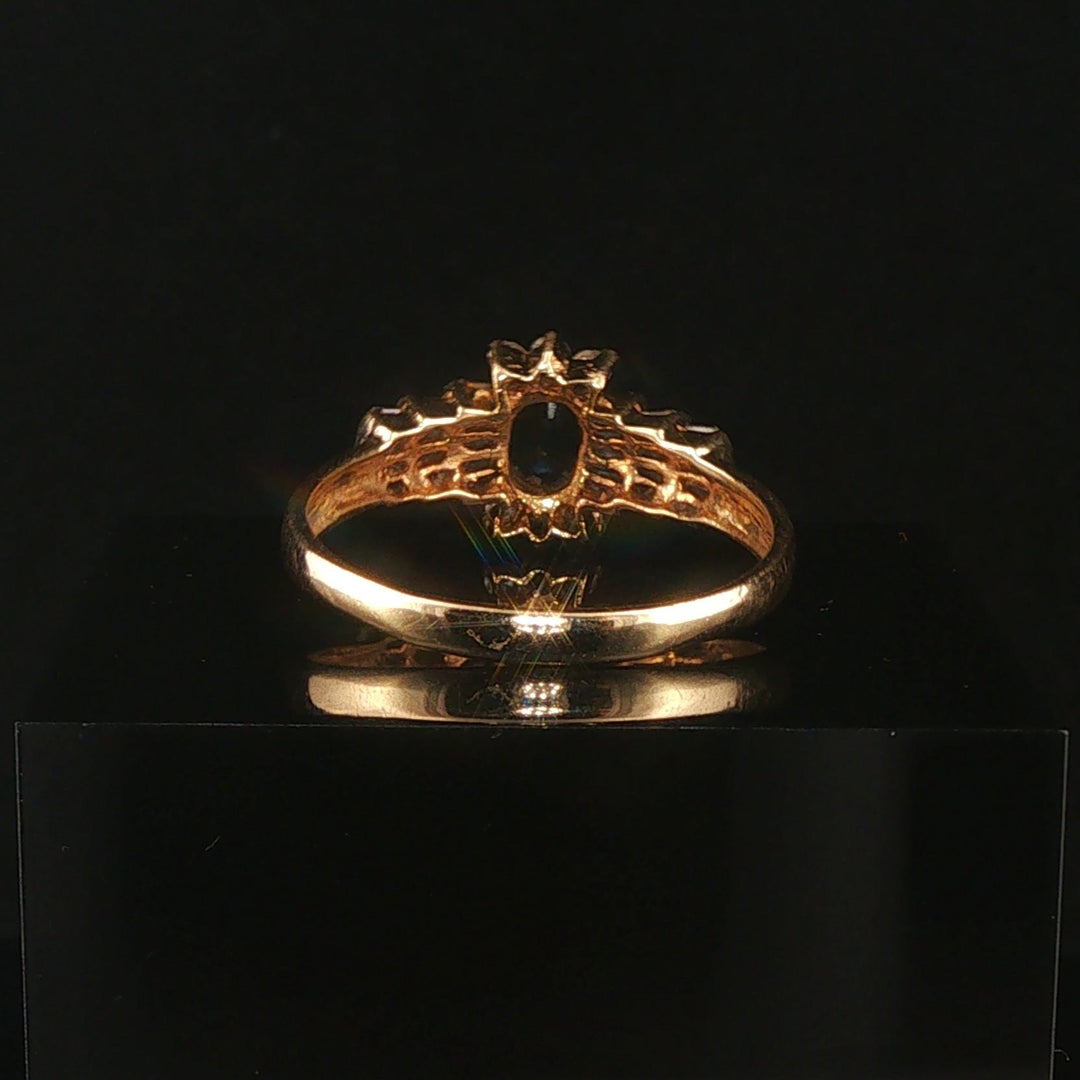 14k Yellow Gold Sapphire and 0.25cttw Diamond Vintage Ring Size 10.25