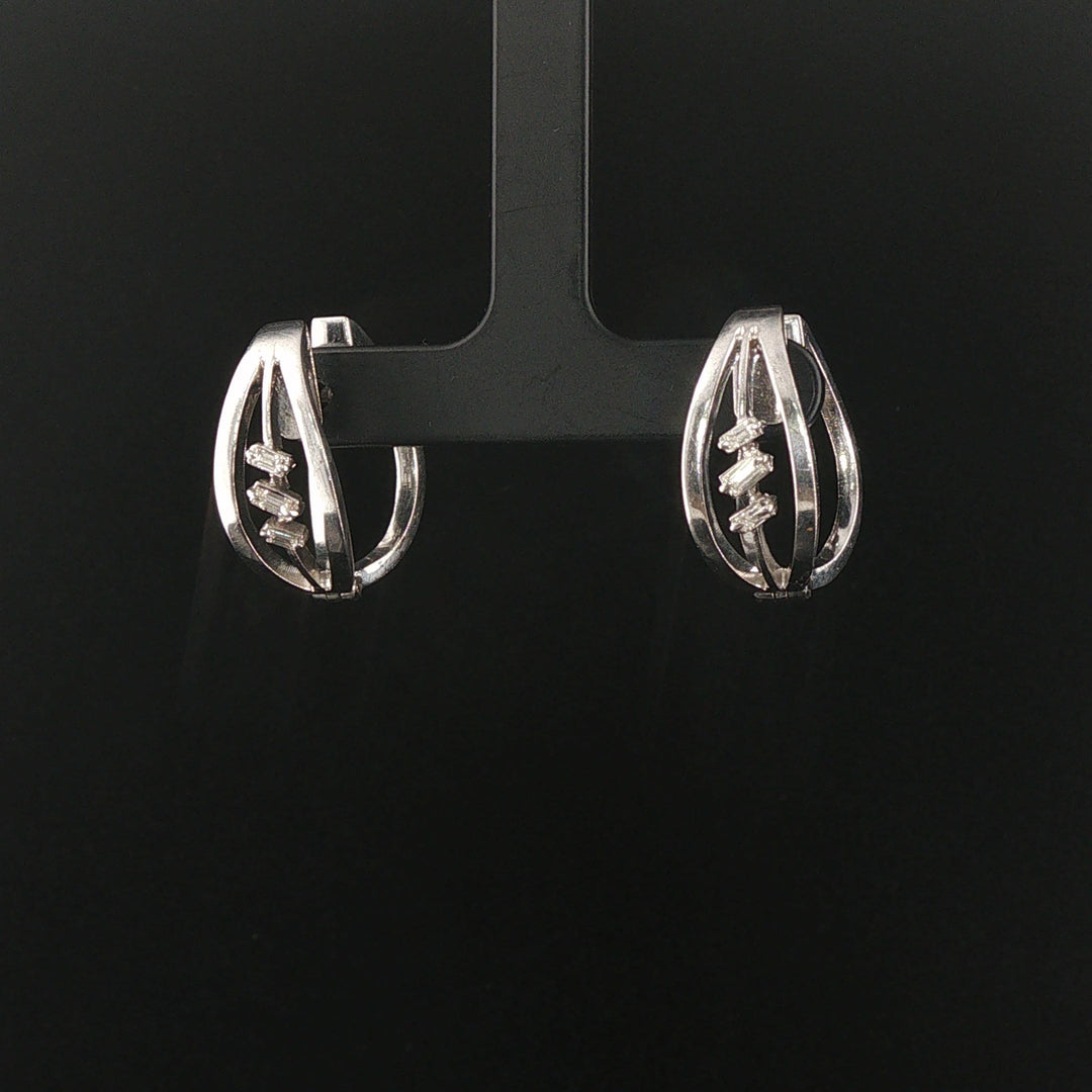 14k White Gold and 0.30cttw Baguette Diamond Hoop Earrings