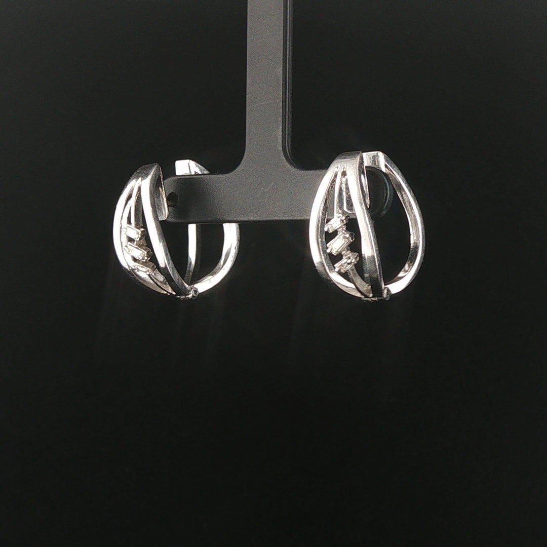 14k White Gold and 0.30cttw Baguette Diamond Hoop Earrings