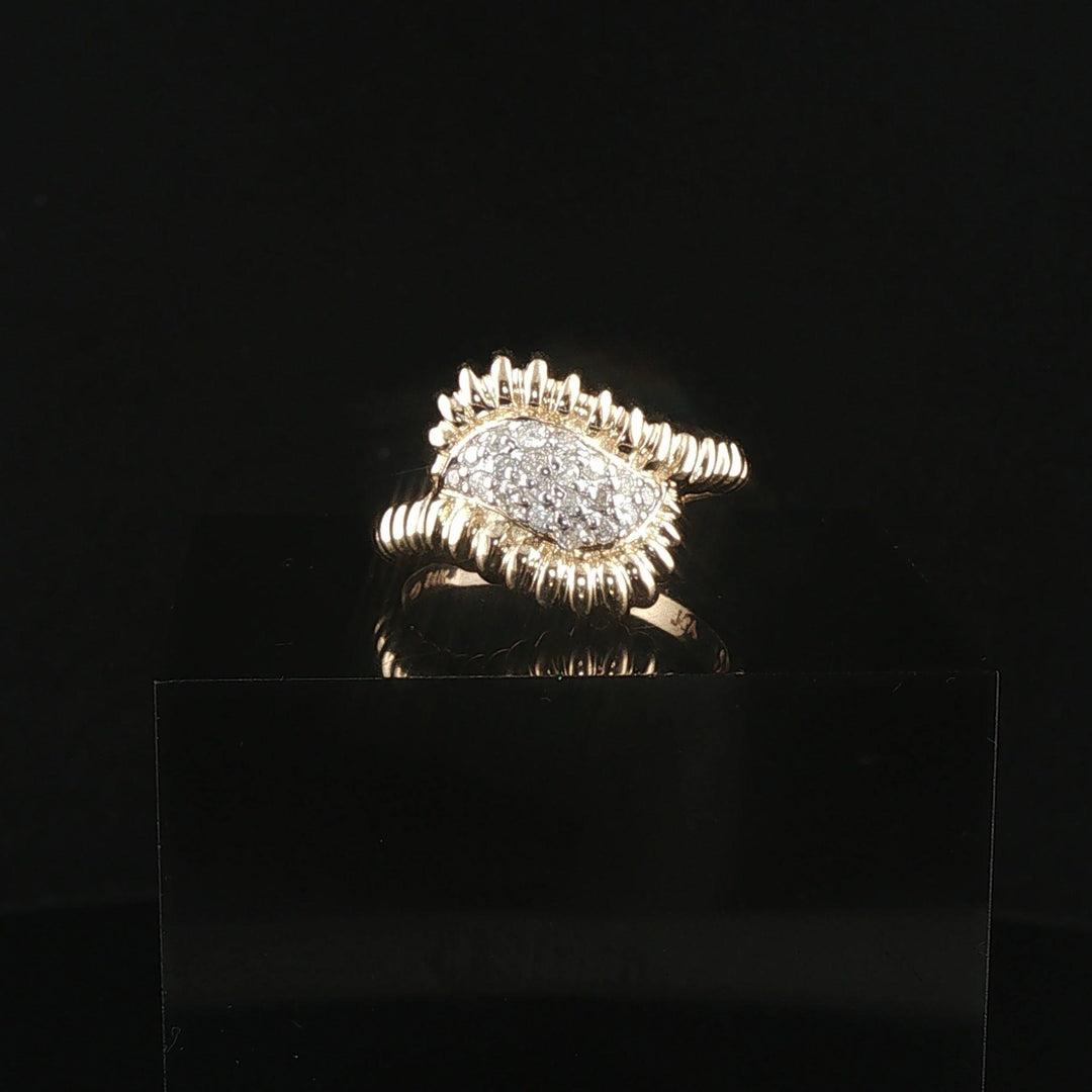 14k Yellow Gold and 0.10cttw Pave Diamond Ribbed Band Ring Size 8