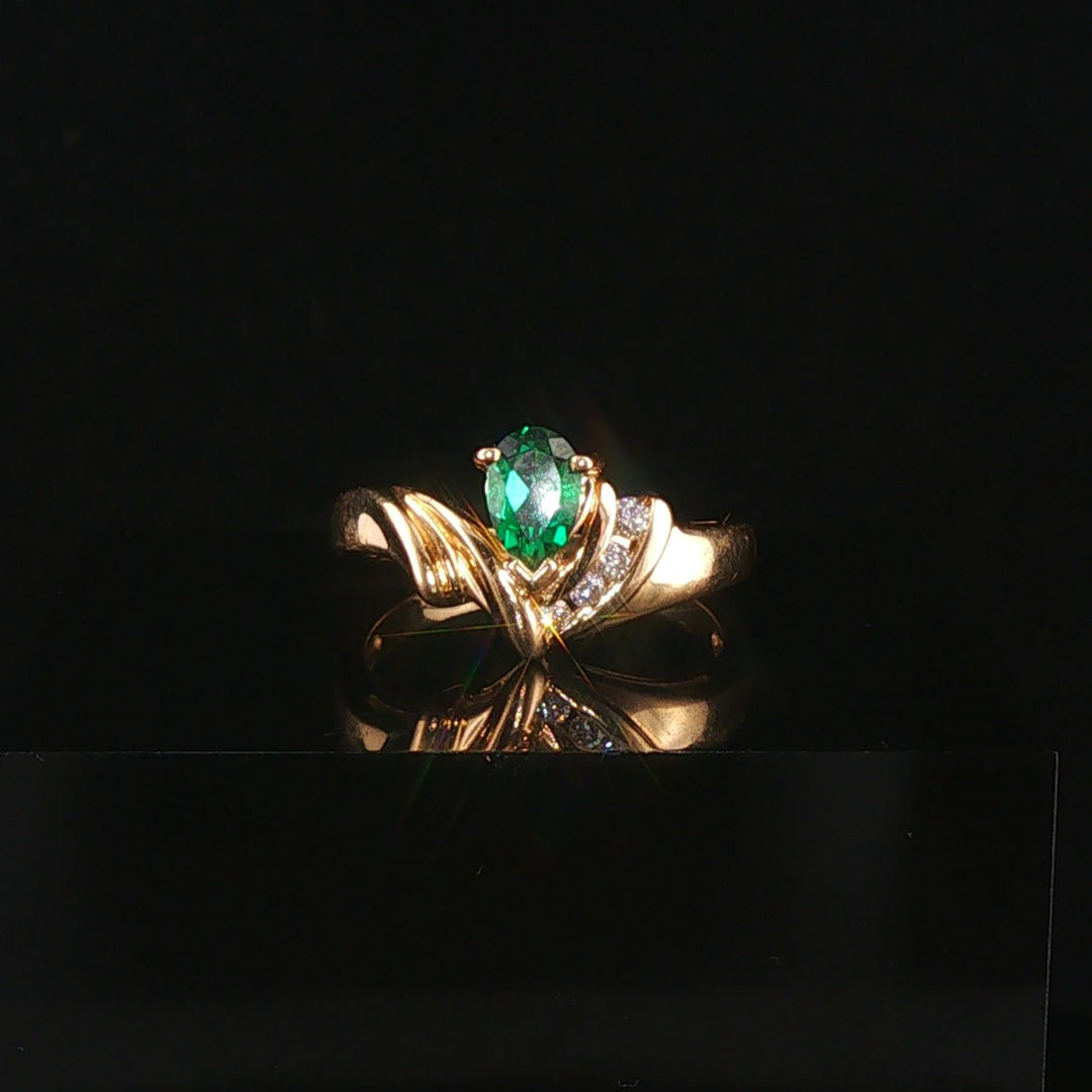 14k Yellow Gold Emerald and Diamond Ring Size 4.5