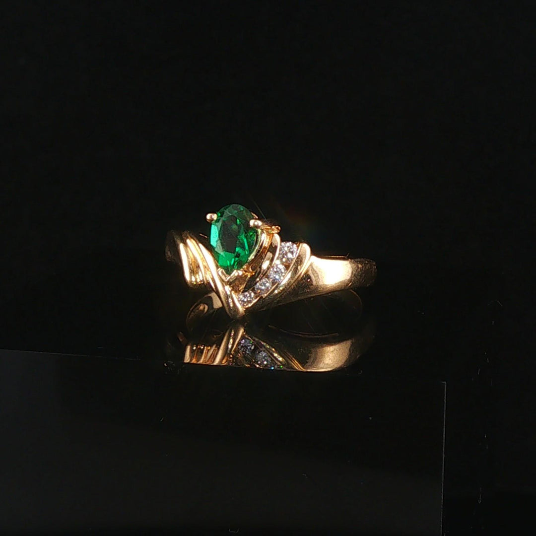 14k Yellow Gold Emerald and Diamond Ring Size 4.5