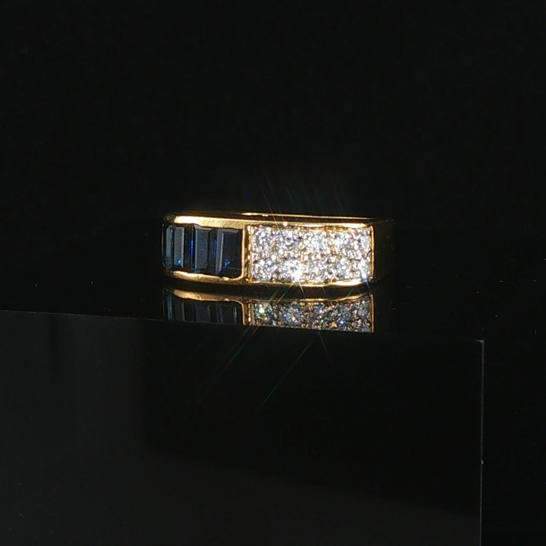18k Yellow Gold Sapphire and 0.30cttw Diamond Vintage Squared Band Ring Size 3