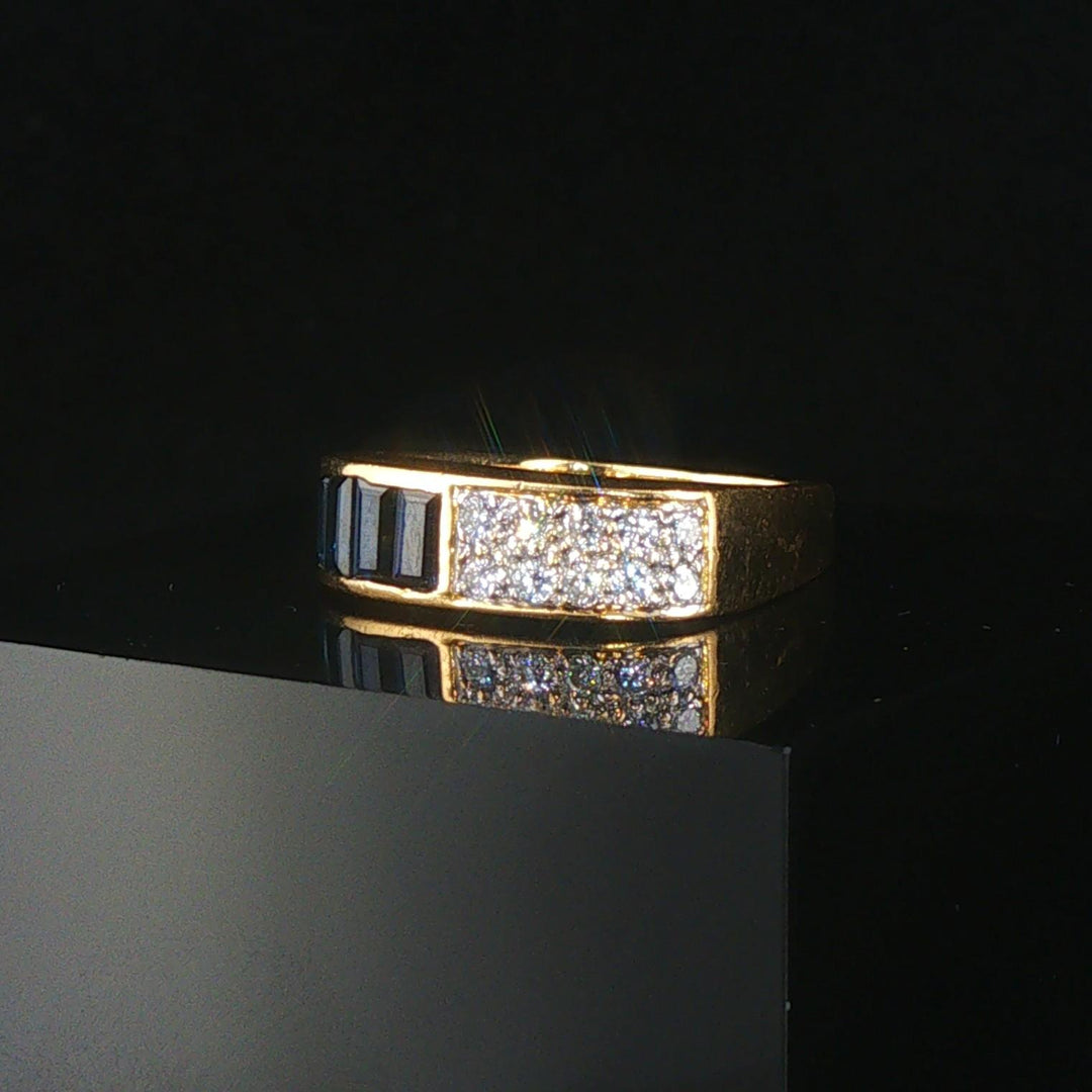18k Yellow Gold Sapphire and 0.30cttw Diamond Vintage Squared Band Ring Size 3