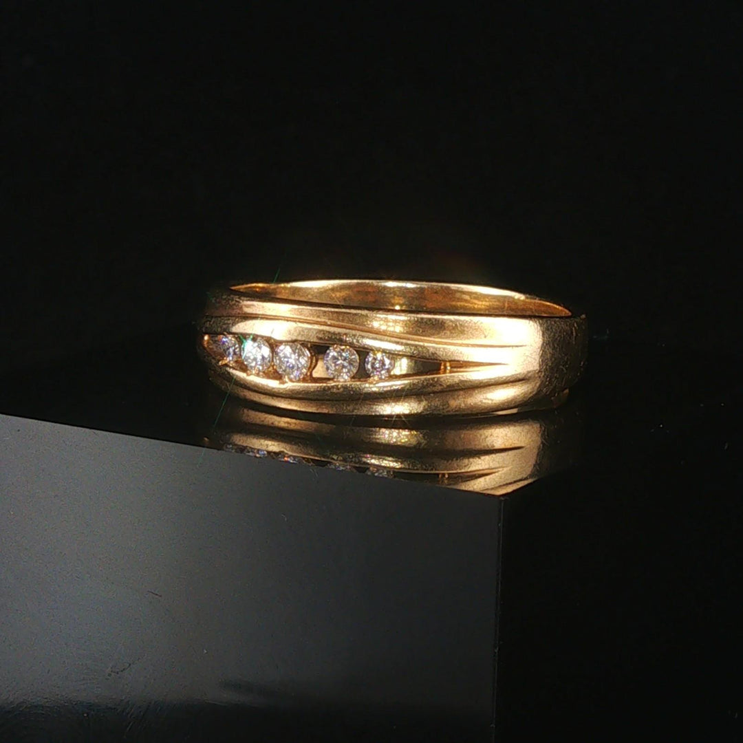 14k Yellow Gold and 0.20cttw Diamond Men's Band Ring Size 11.25