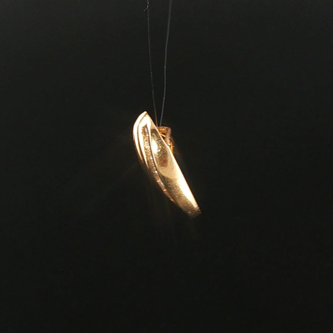 14k Yellow Gold and 0.20cttw Diamond Vintage Heart Pendant