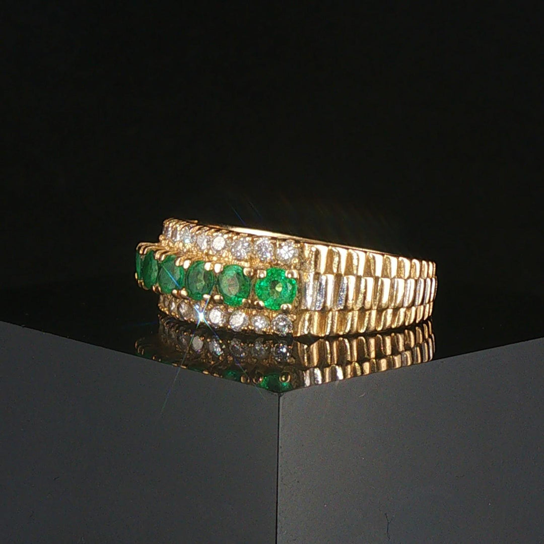 14k Yellow Gold Emerald and 0.20cttw Diamond Vintage Watch Band Ring Size 7