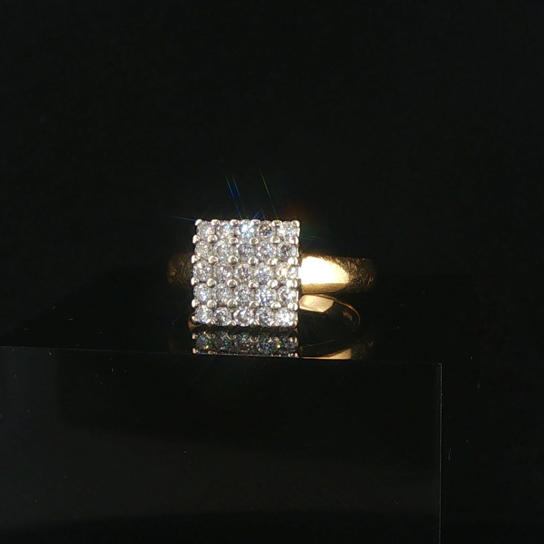 18k Yellow and White Gold 0.75cttw Pave Cluster Diamond Vintage Ring Size 5.5