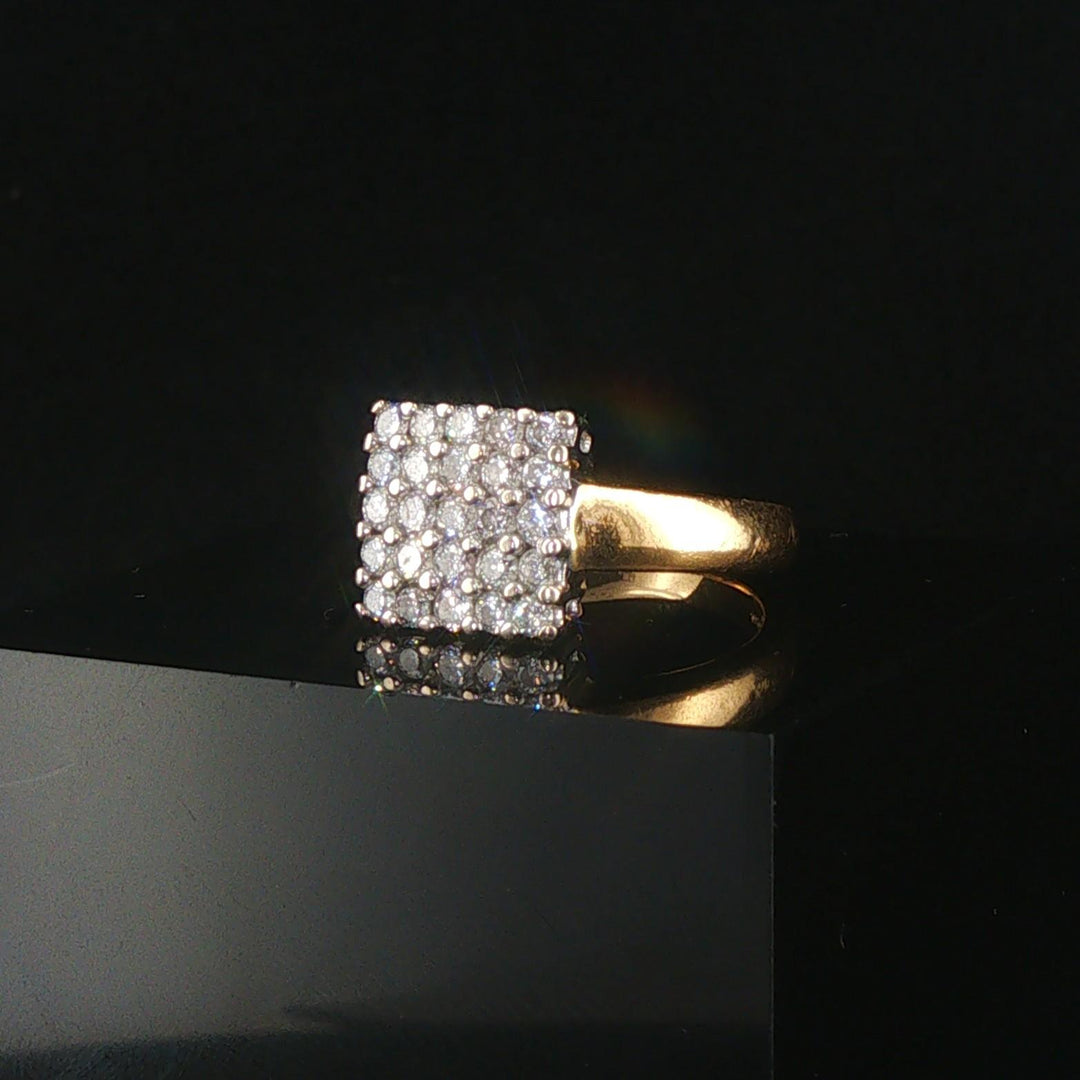 18k Yellow and White Gold 0.75cttw Pave Cluster Diamond Vintage Ring Size 5.5