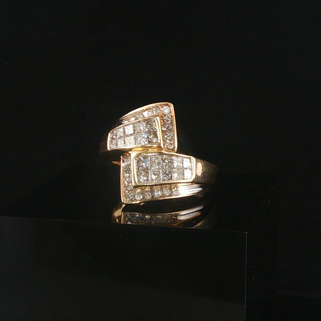 14k Yellow Gold and 1cttw Diamond Vintage Bypass Ring Size 5.75