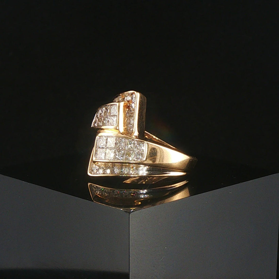 14k Yellow Gold and 1cttw Diamond Vintage Bypass Ring Size 5.75
