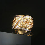 18k Yellow Gold and 1cttw Diamond Solid Heavy Vintage Ring Italy Size 6