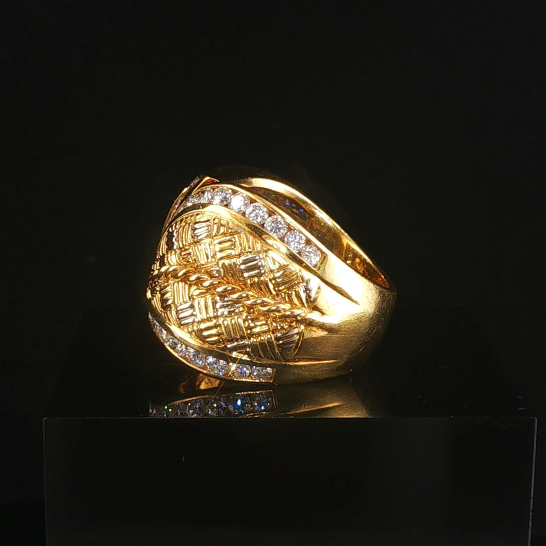 18k Yellow Gold and 1cttw Diamond Solid Heavy Vintage Ring Italy Size 6