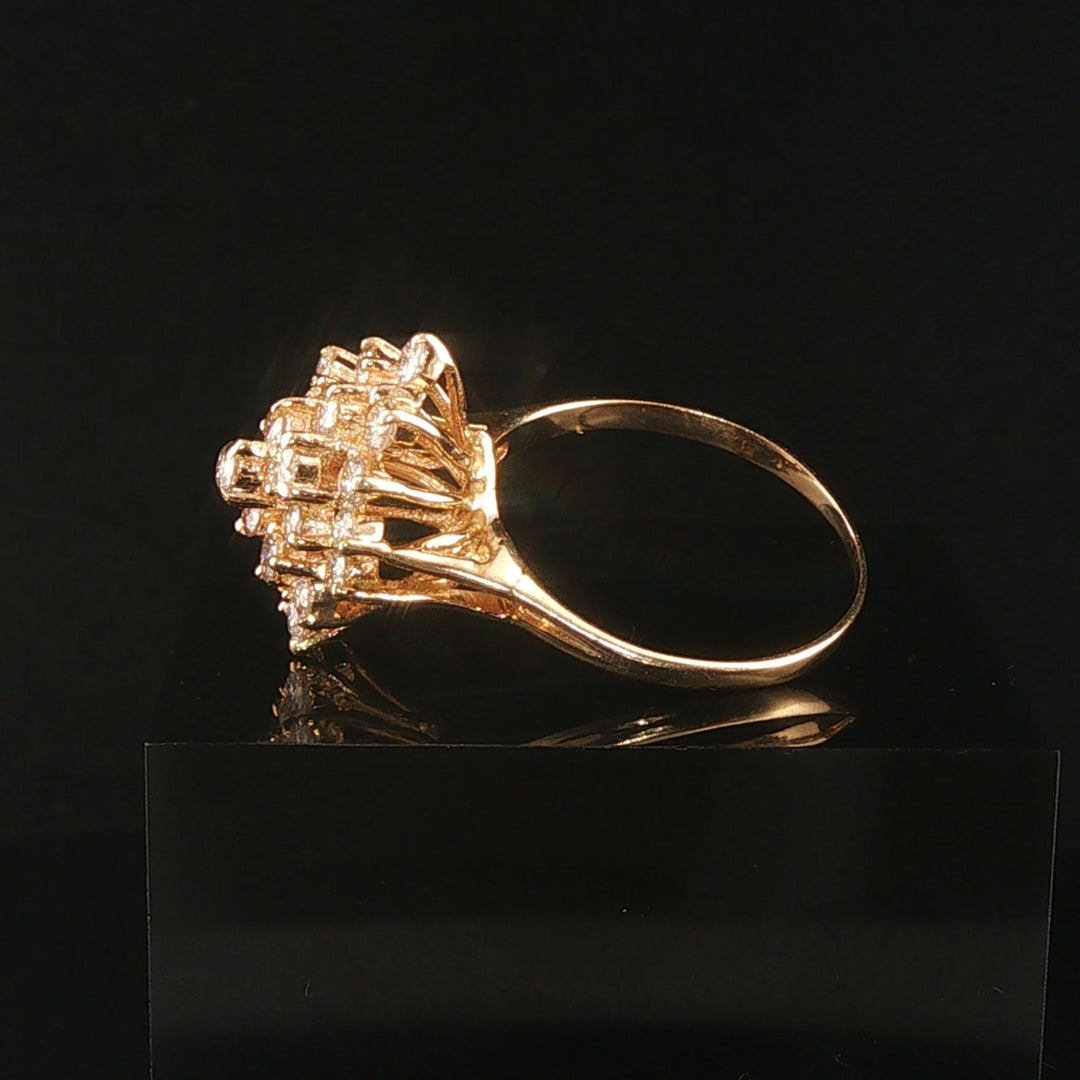 14k Yellow Gold and 1cttw Diamond Ladies Cluster Ring Size 8.25