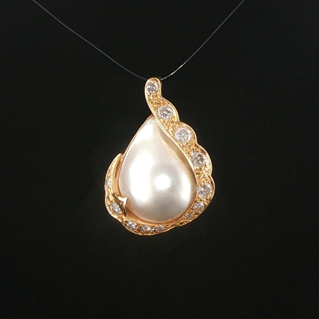 14k Yellow Gold Tear Drop Mabe Pearl and 0.35cttw Diamond Pendant 1"