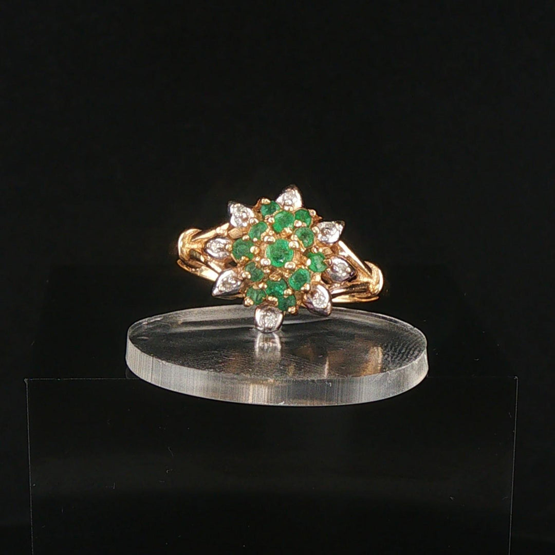14k Yellow Gold Emerald and Diamond Floral Cluster Ring Size 6.25
