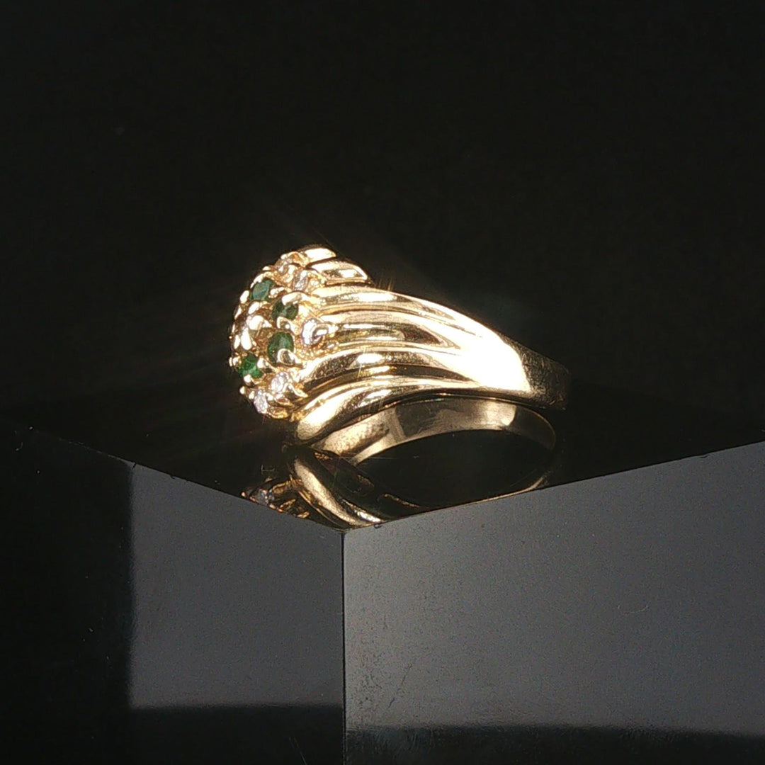 14k Yellow Gold Emerald and Diamond Vintage Cluster Ring Size 5.75
