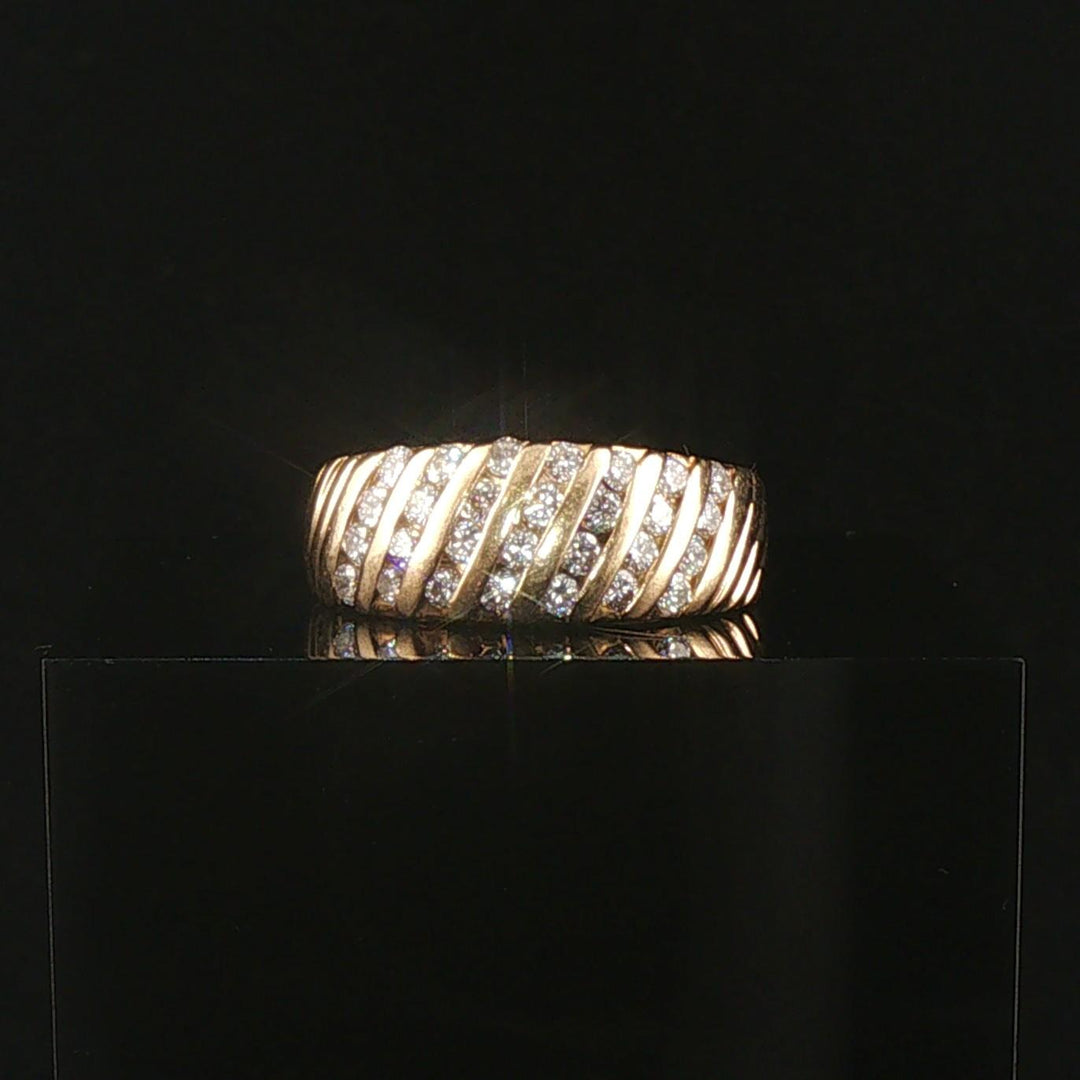 14k Yellow Gold and 0.50cttw Diamond Vintage Ladies Band Ring Size 7.25