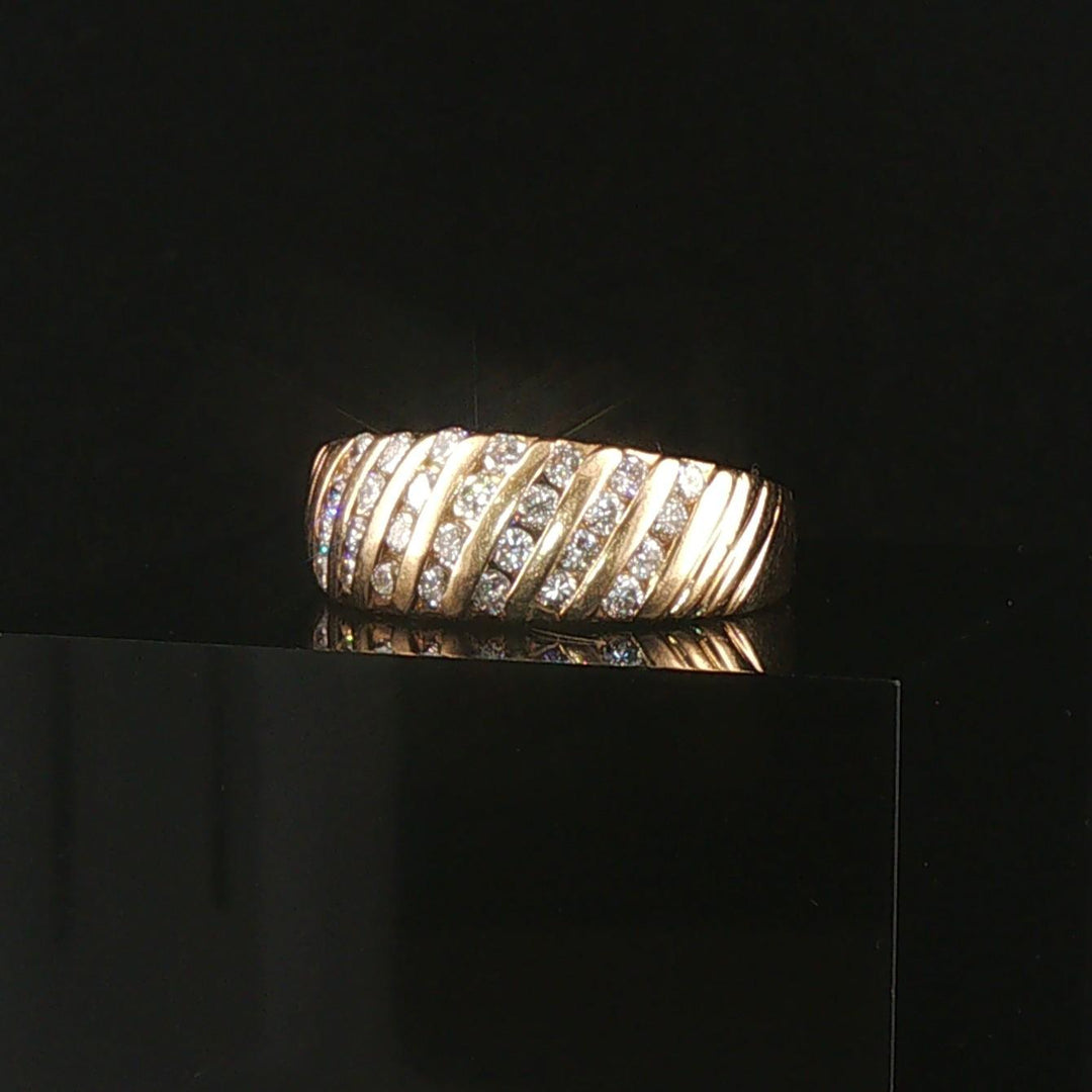 14k Yellow Gold and 0.50cttw Diamond Vintage Ladies Band Ring Size 7.25