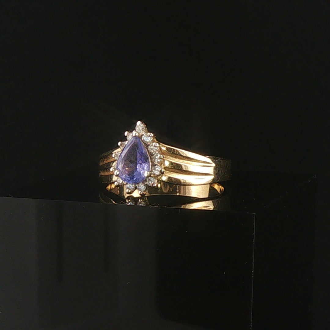 14k Yellow Gold 0.95ct Tanzanite and 0.10cttw Diamond Ladies Ring Size 8.25