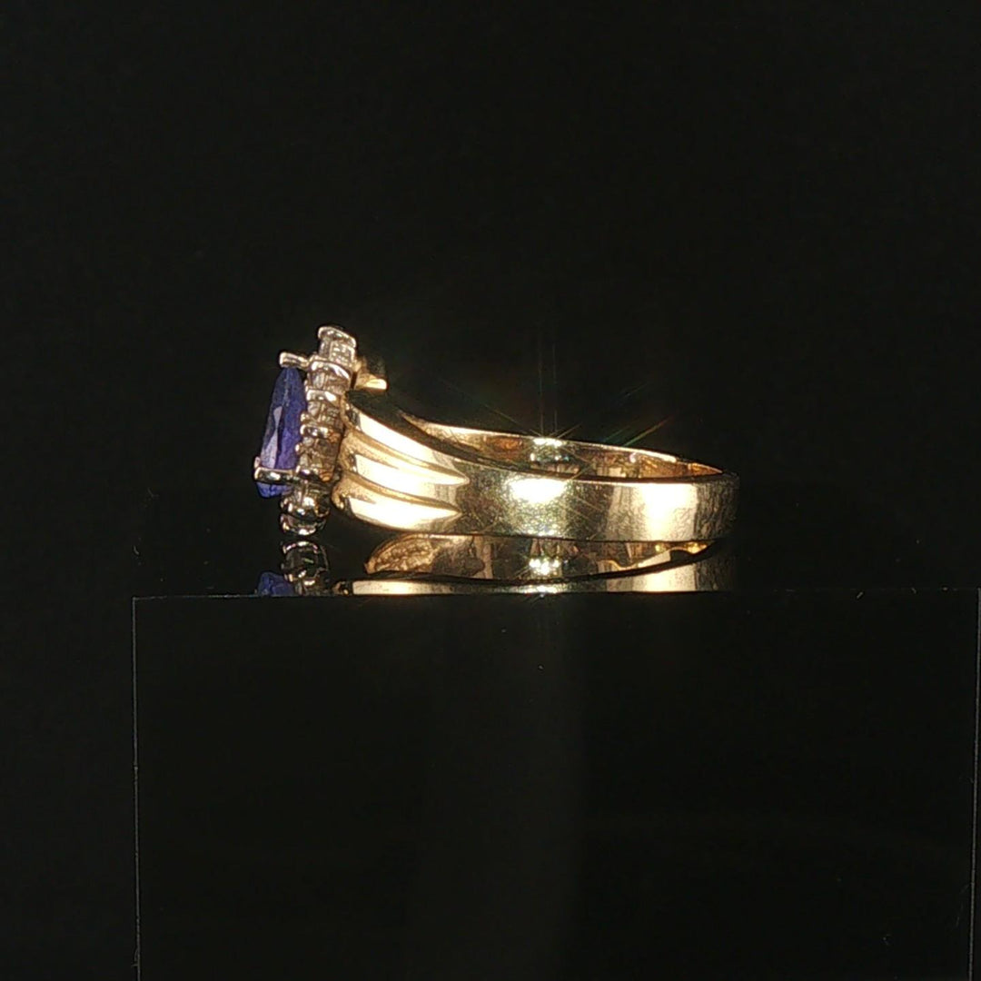 14k Yellow Gold 0.95ct Tanzanite and 0.10cttw Diamond Ladies Ring Size 8.25