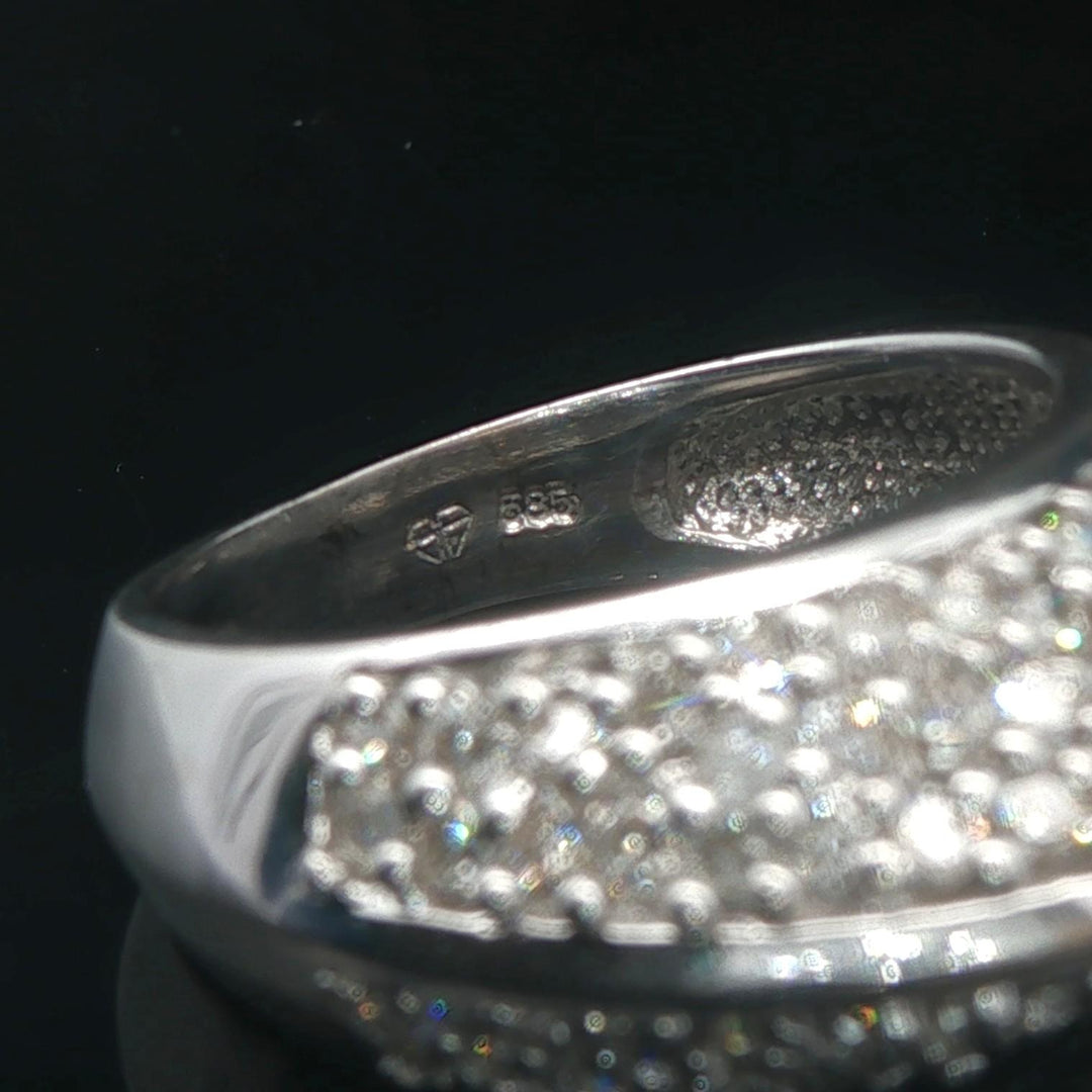 14k White Gold and 1.68cttw VS Diamond Ladies Ring Size 7