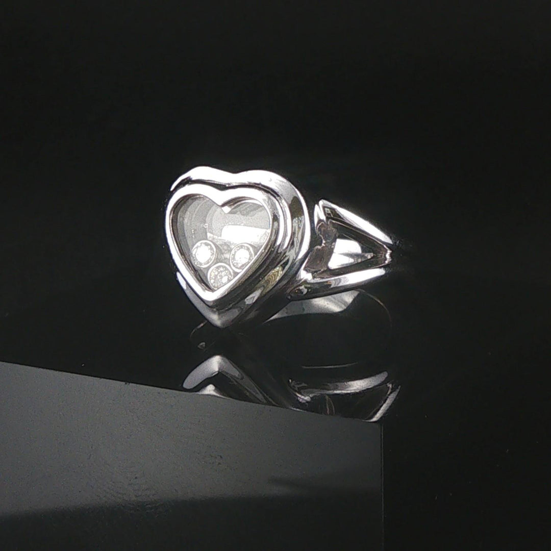 18k White Gold and Floating Diamonds 11.4g Heart Ring Size 6.5