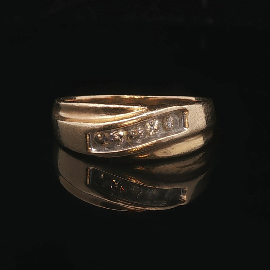 14k Yellow Gold and 0.20cttw Diamond Vintage Band Ring Size 9.25