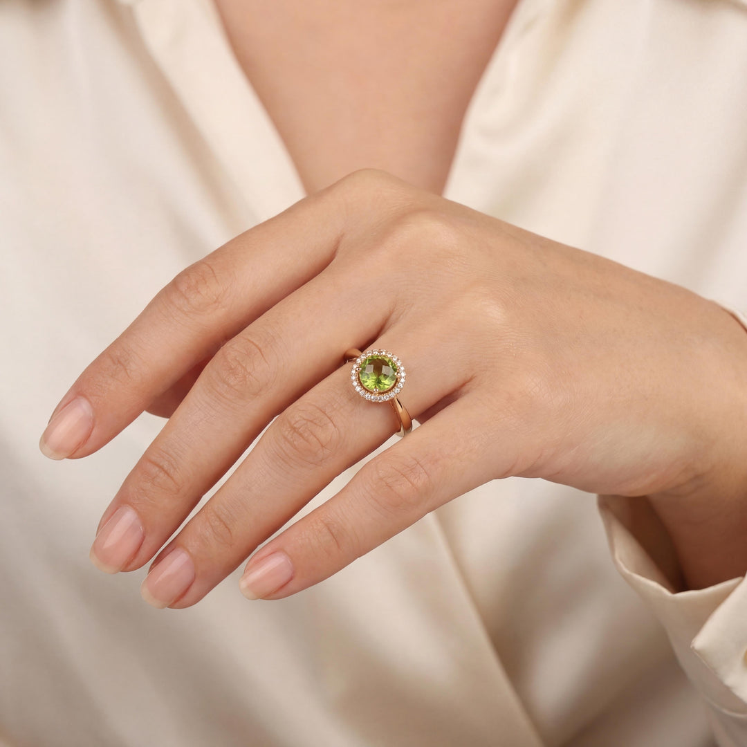 Effy 14k Yellow Gold 1ct Peridot and Diamond Halo Ring Size 7