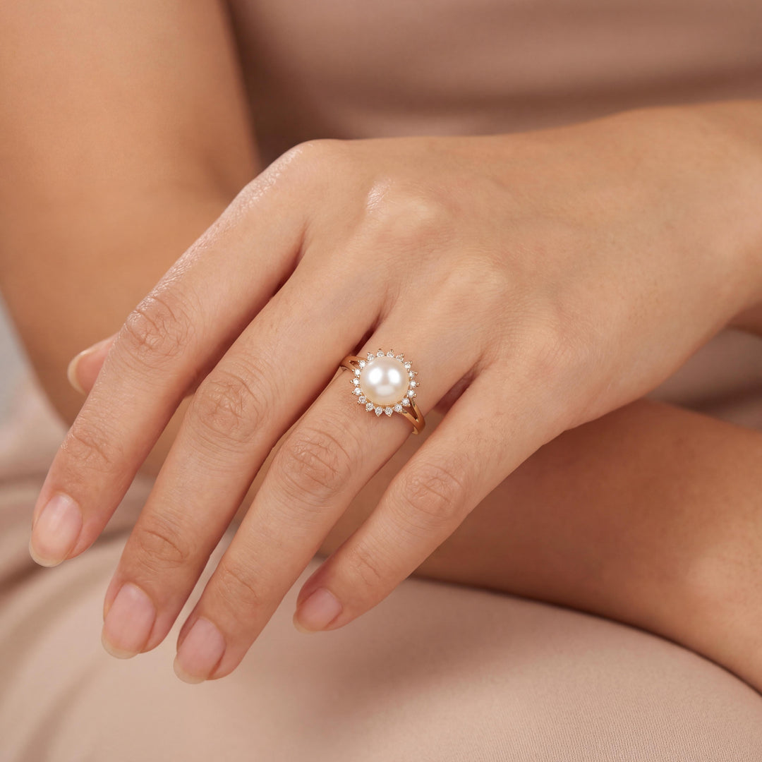 14k Yellow Gold Pearl and Diamond Halo Ring Size 6.75