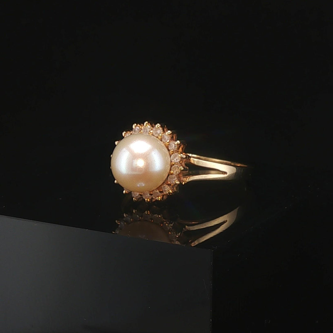14k Yellow Gold Pearl and Diamond Halo Ring Size 6.75
