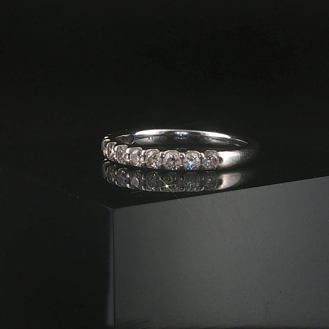 14k White Gold and 0.50cttw Diamond Half Eternity Band Ring Size 7