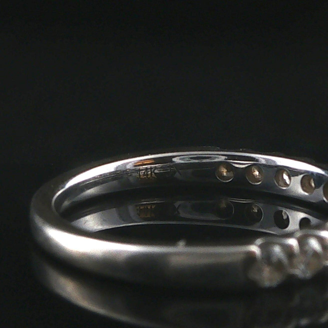 14k White Gold and 0.50cttw Diamond Half Eternity Band Ring Size 7