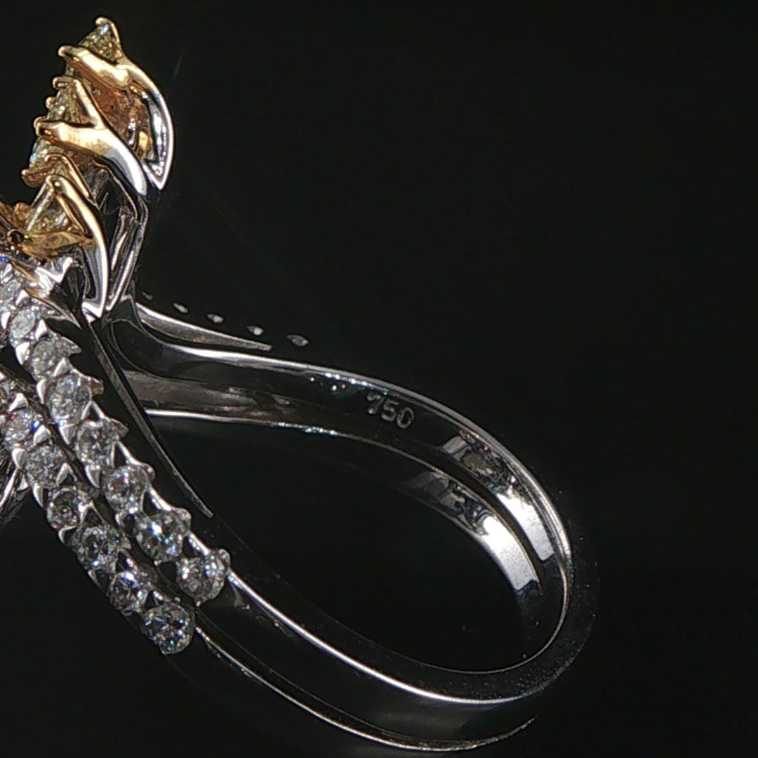 18k White Gold Blue Sapphire White and Yellow Diamond Ring Size 7