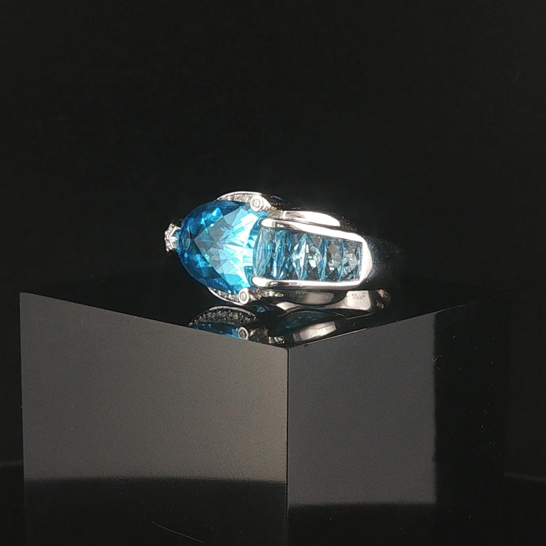Bellarri 18k White Gold Blue Topaz and Diamond Ring Size 7