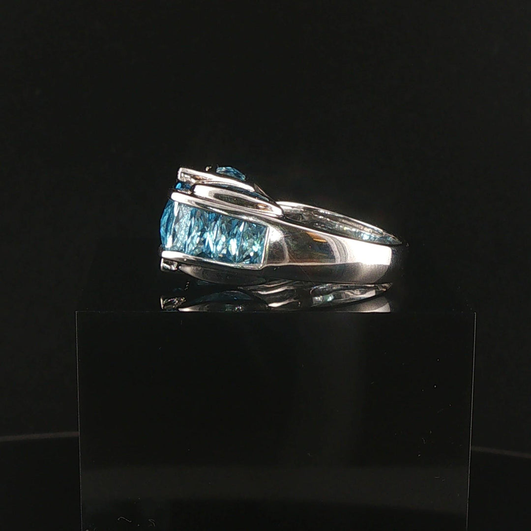 Bellarri 18k White Gold Blue Topaz and Diamond Ring Size 7