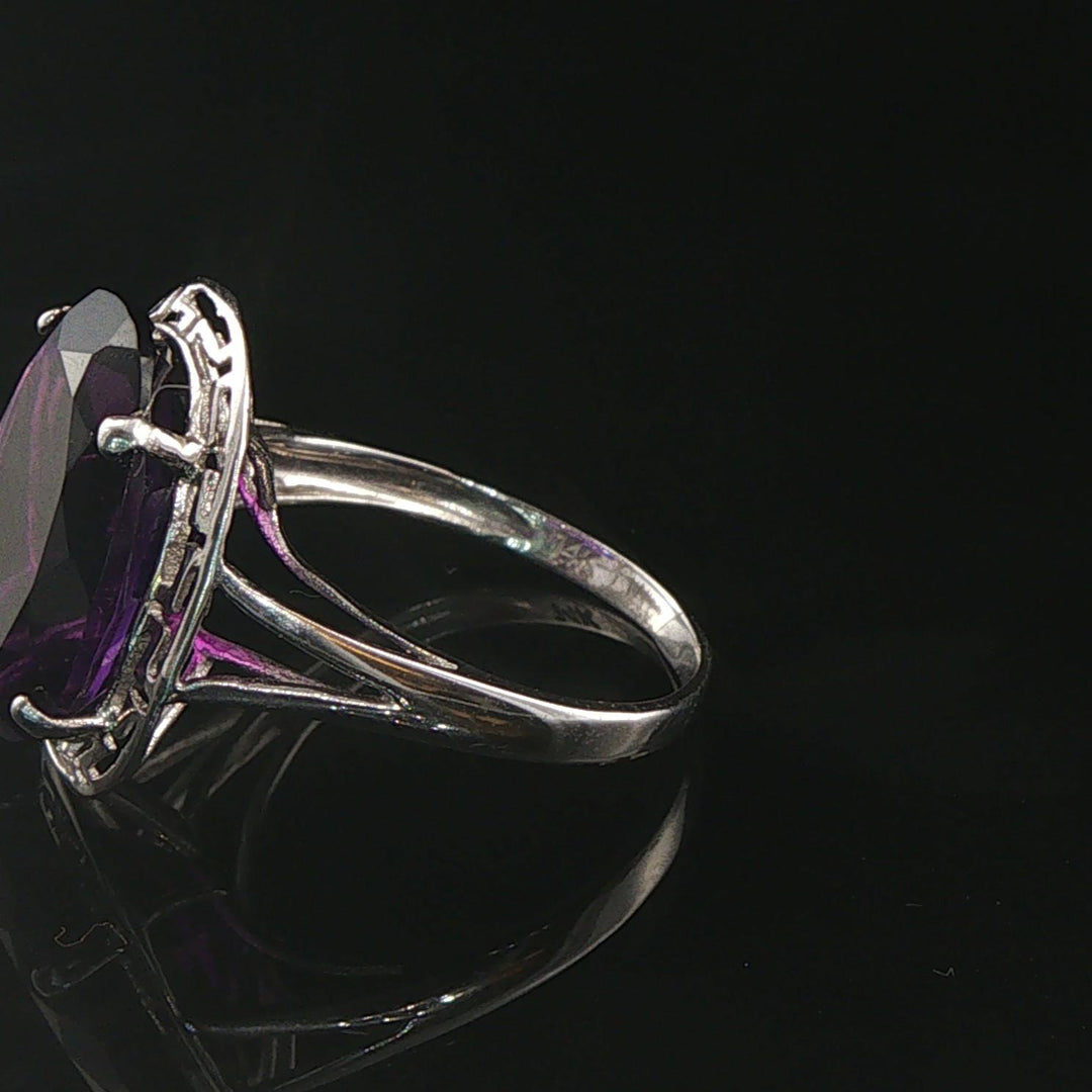 14k White Gold and Amethyst Greek Key Design Ring Size 55